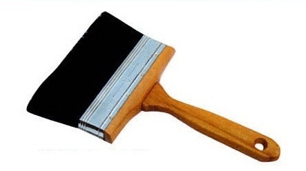 Spazzola da pittura a pennello nero con maniglia in legno laccato